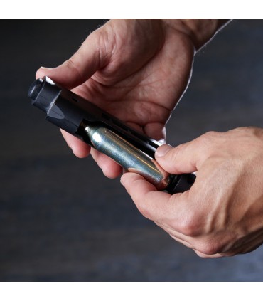 PISTOLA NO LETAL lanzadora de bolas de pimienta SABRE RED. Cal .68